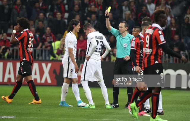  法甲金靴争夺激烈，三人同入二十球大关  